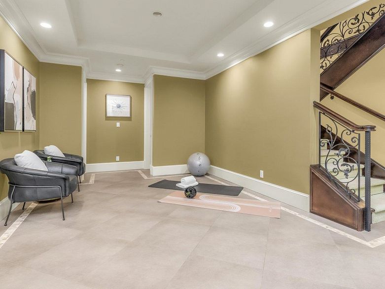 6037 Churchill Street