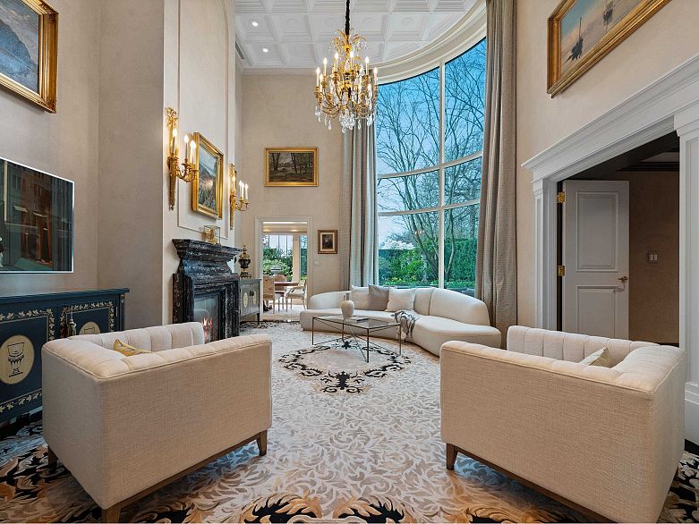 1B 1596 W 14th Avenue