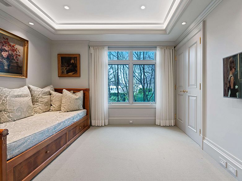 1B 1596 W 14th Avenue