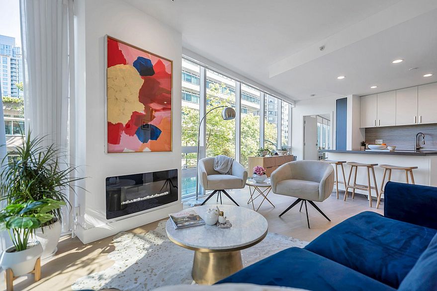 301 1277 MELVILLE STREET, Vancouver BC V6E 0A4