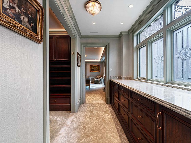 1B 1596 W 14th Avenue