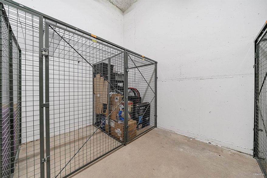 209 6383 Cambie Street