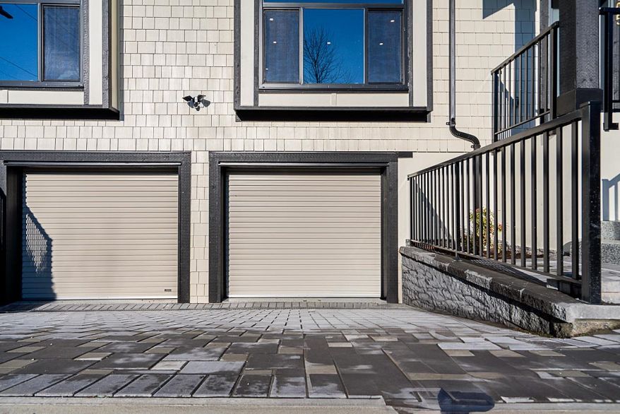 2705 Dundas Street