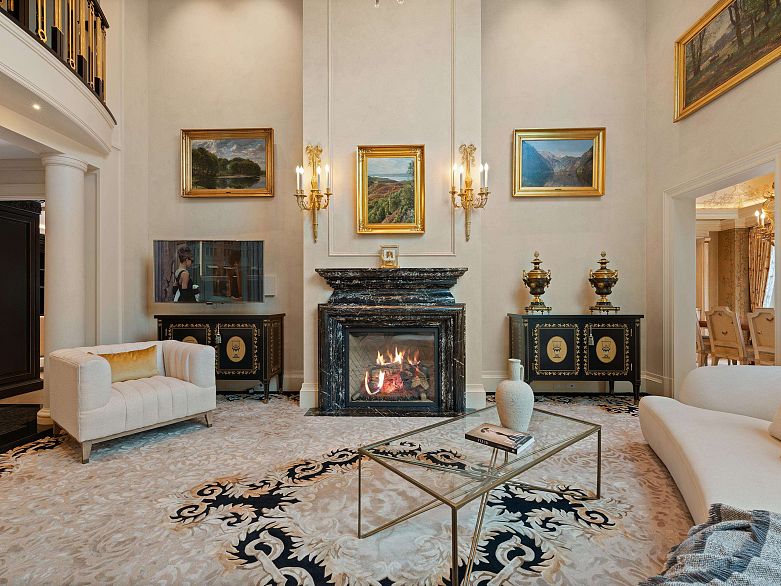 1B 1596 W 14th Avenue