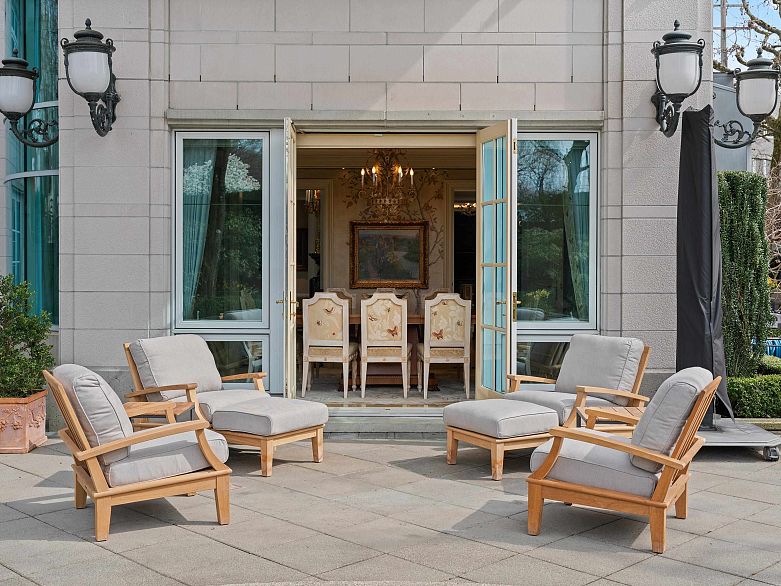 1B 1596 W 14th Avenue