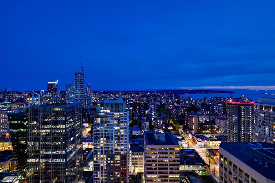 4102 1151 W Georgia Street