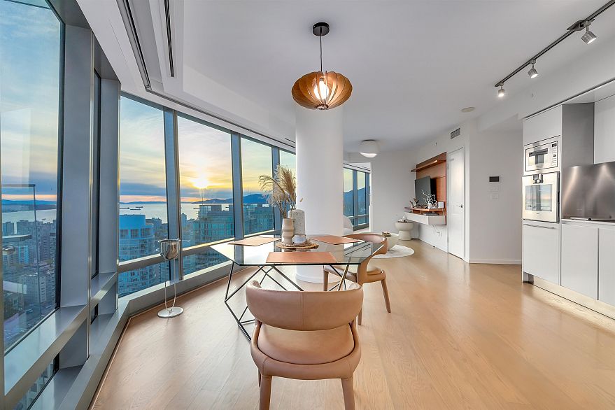 4102 1151 W Georgia Street