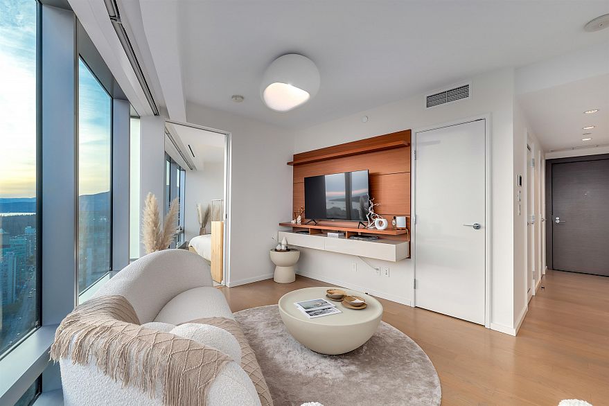 4102 1151 W Georgia Street