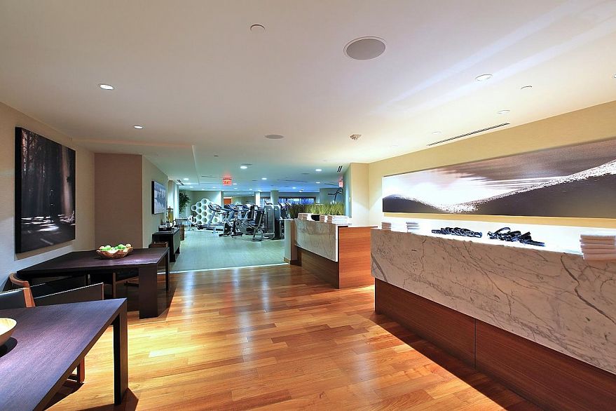 2808 1011 W Cordova Street