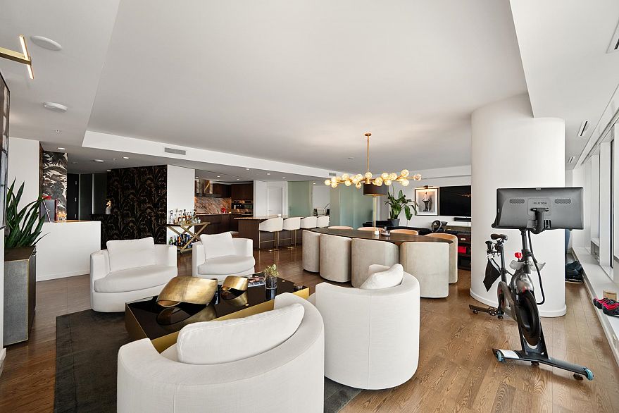 2808 1011 W Cordova Street