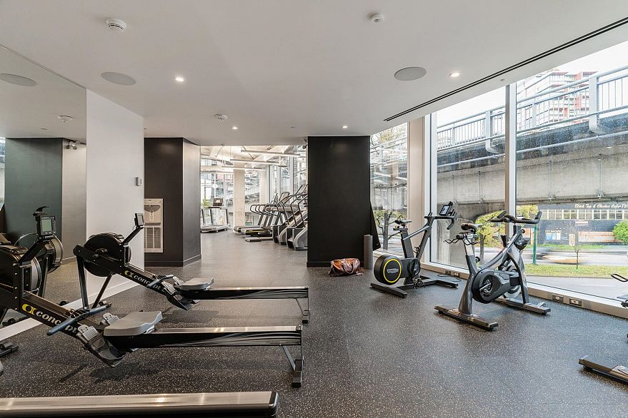 3809 1480 Howe Street