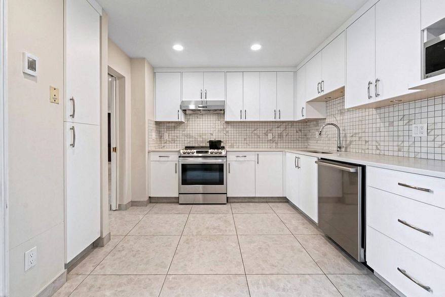 401 2015 Beach Avenue