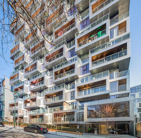 3809 1480 Howe Street