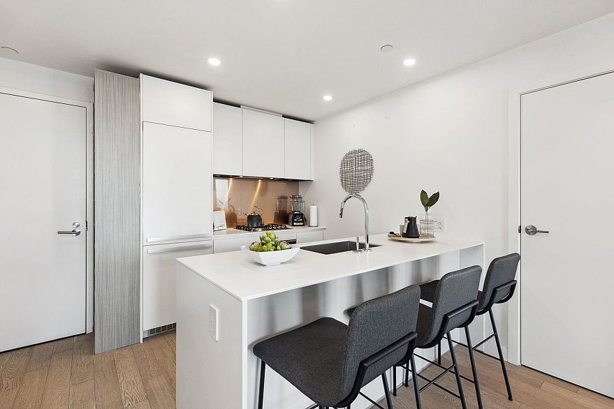 3809 1480 Howe Street