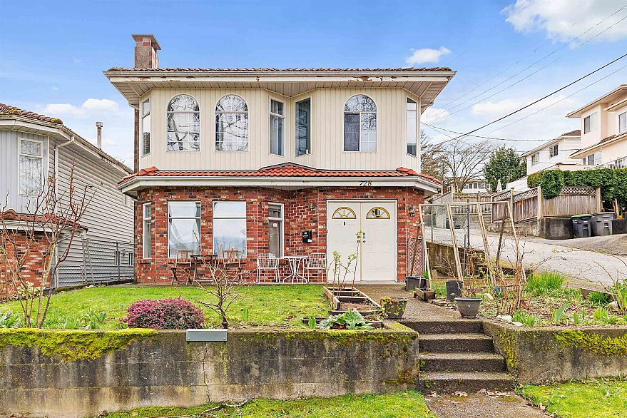 728 E 21ST AVENUE, Vancouver BC V5V 1S1