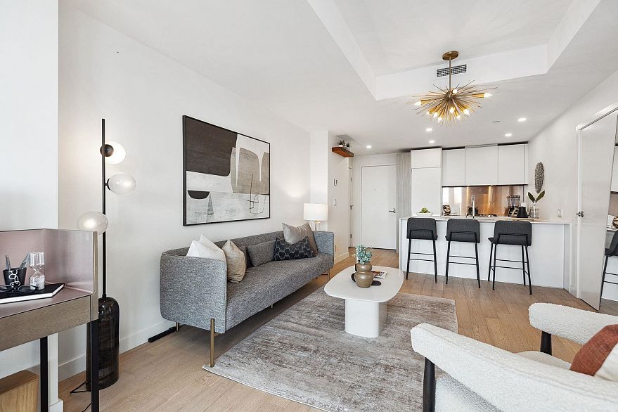 3809 1480 Howe Street