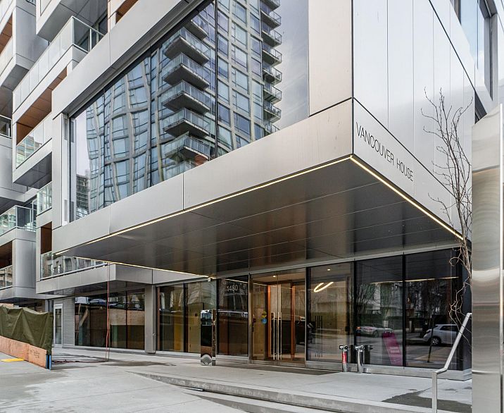 3809 1480 Howe Street