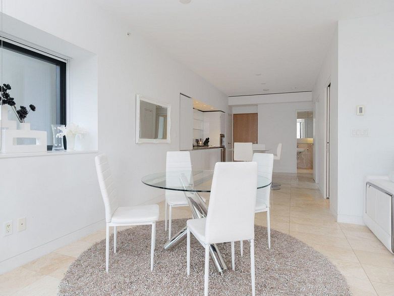 2305 838 W Hastings Street