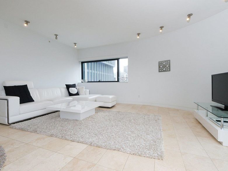 2305 838 W Hastings Street