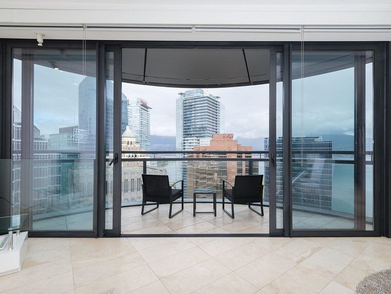 2305 838 W Hastings Street