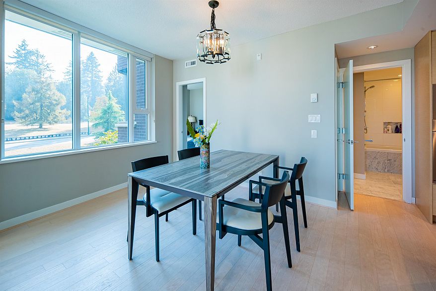 207 505 W 30th Avenue