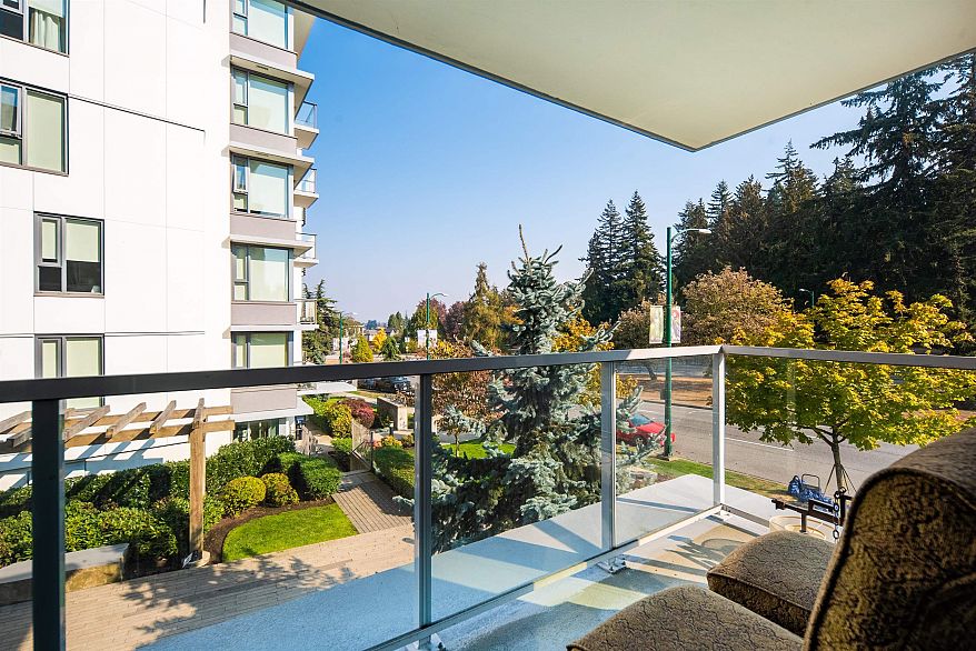 207 505 W 30th Avenue