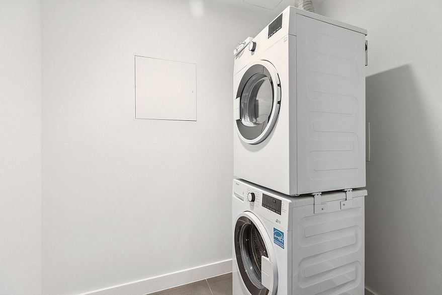 1003 620 Cardero Street