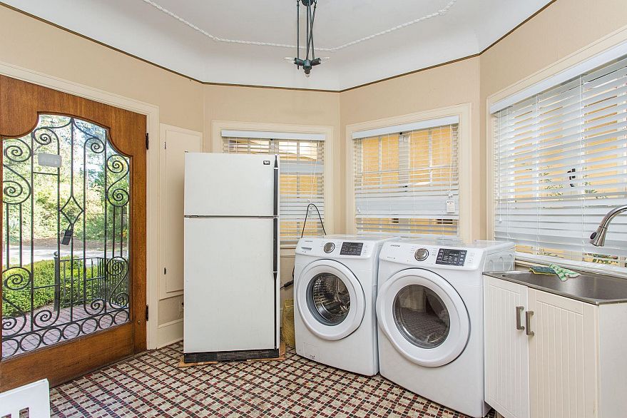 1850 SW Marine Drive