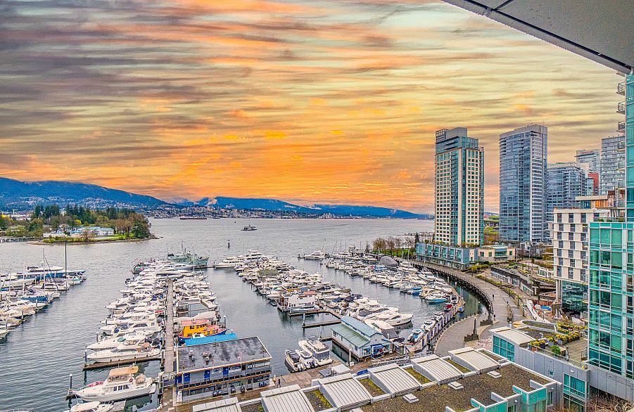1102 590 NICOLA STREET, Vancouver BC V6G 3J8