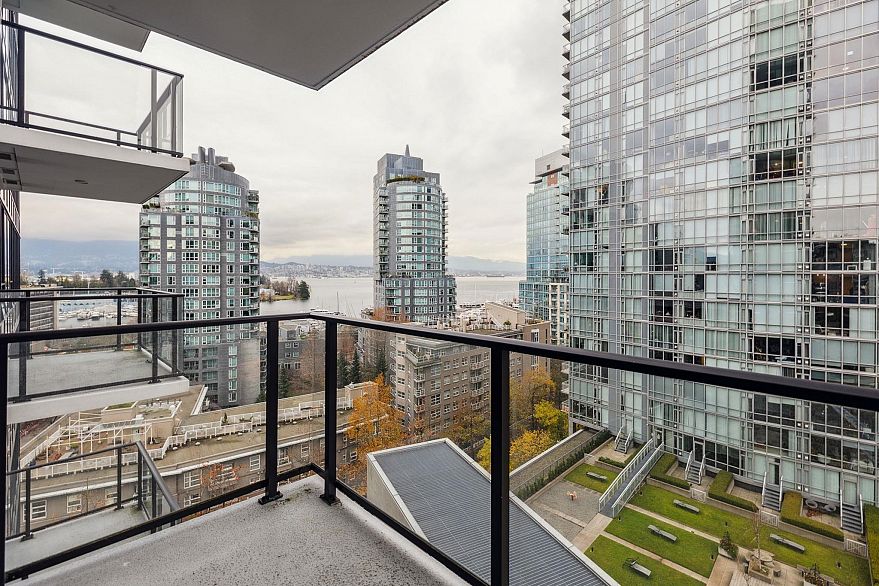 1003 620 Cardero Street