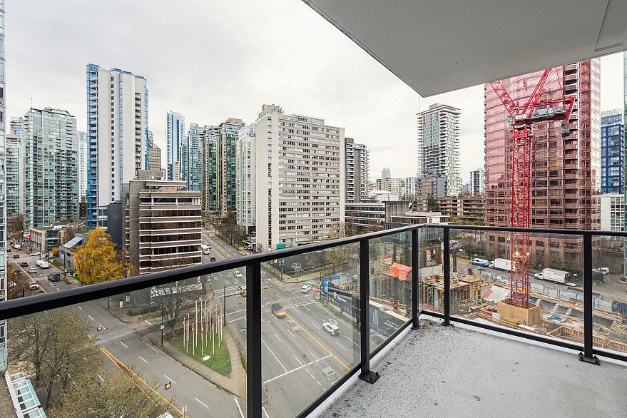 1003 620 Cardero Street