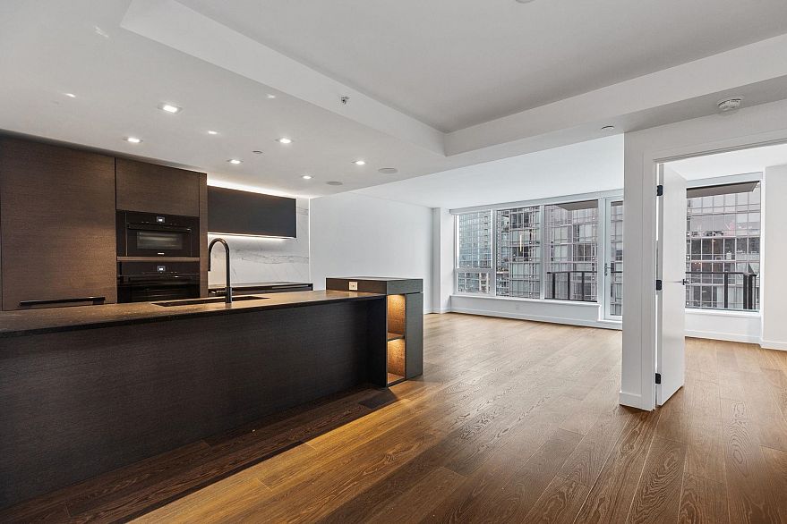 1003 620 Cardero Street