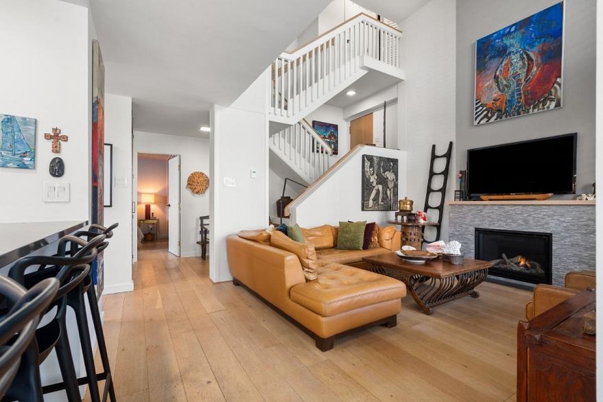 201 1236 Bidwell Street