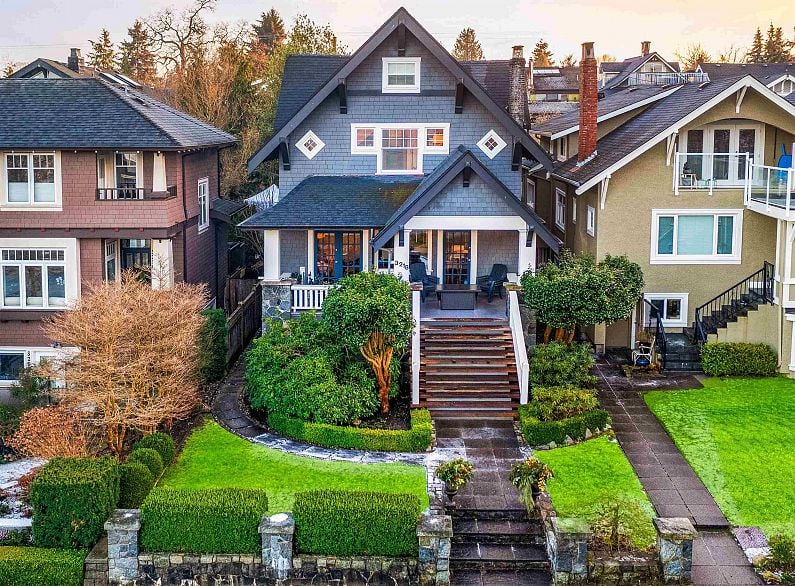 3216 W 1ST AVENUE, Vancouver BC V6K 1H5