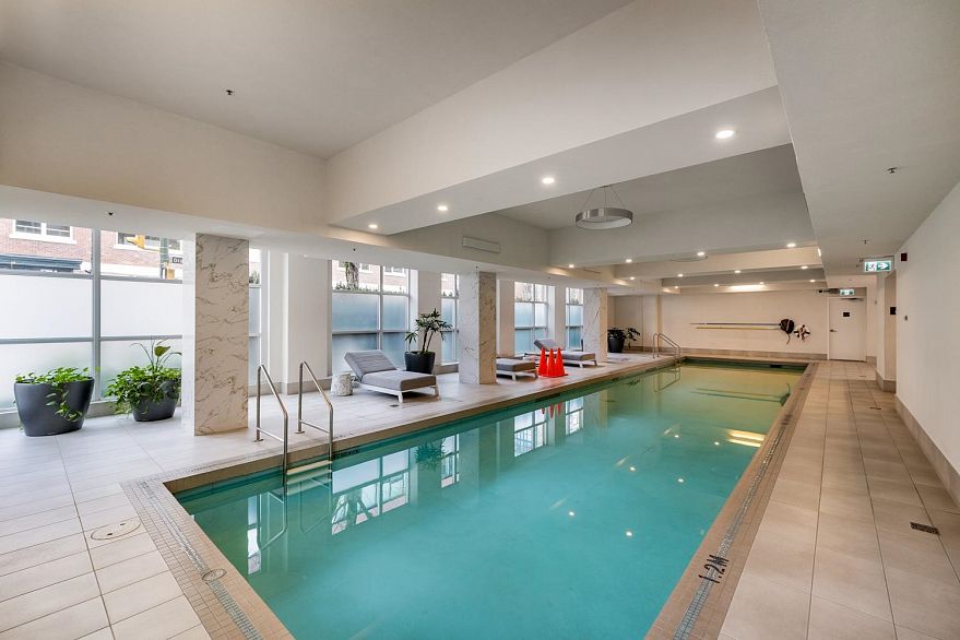 506 388 Drake Street