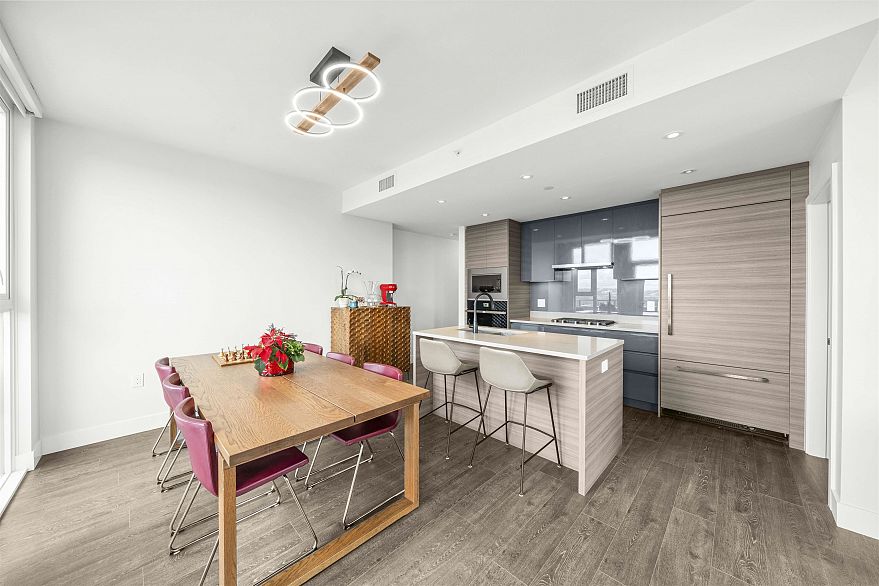1903 3538 SAWMILL CRESCENT, Vancouver BC V5S 0J8