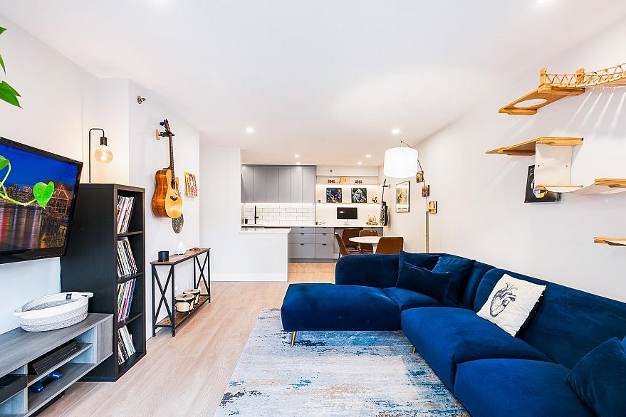 207 825 E 7TH AVENUE, Vancouver BC V5T 1P4