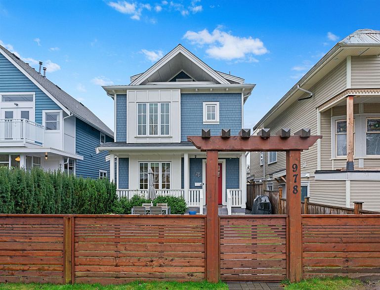 978 E 13TH AVENUE, Vancouver BC V5T 2L7