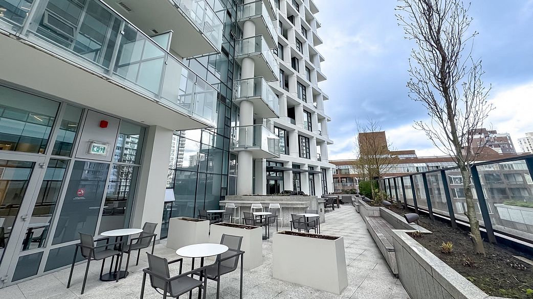 4209 1289 Hornby Street