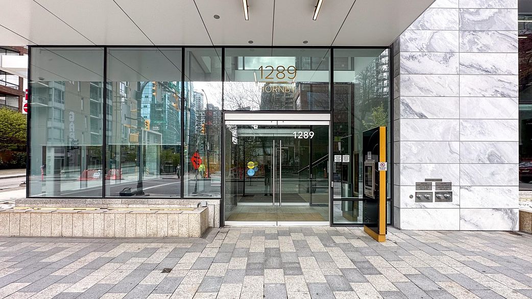 4209 1289 Hornby Street