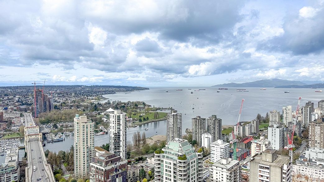 4209 1289 Hornby Street