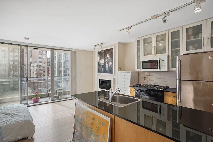 605 1225 RICHARDS STREET, Vancouver BC V6B 1E6