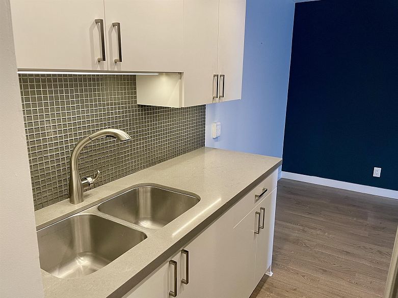 205 1515 E 5th Avenue