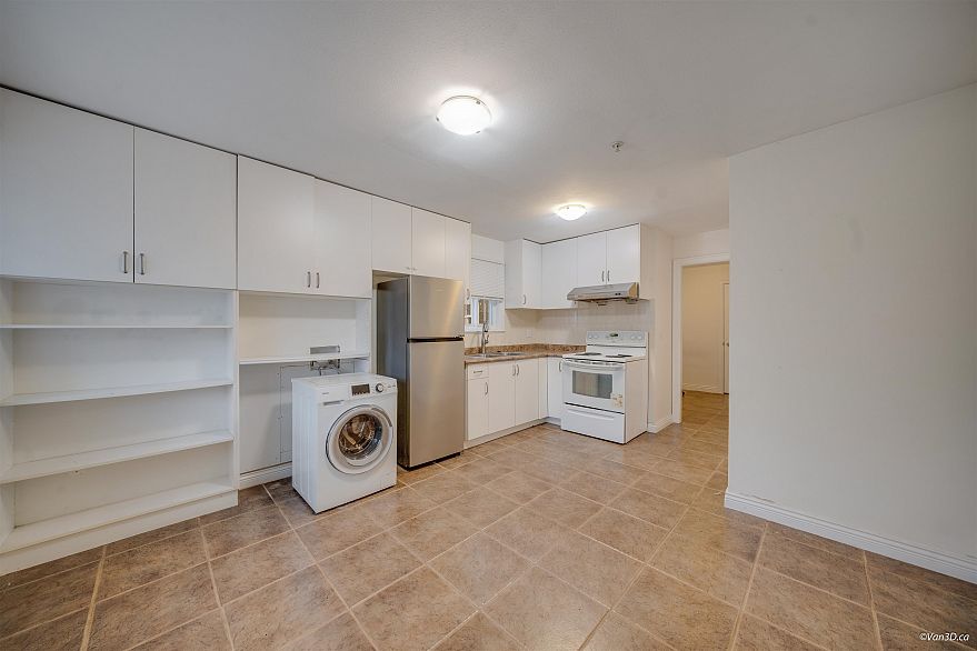 3576 E Georgia Street