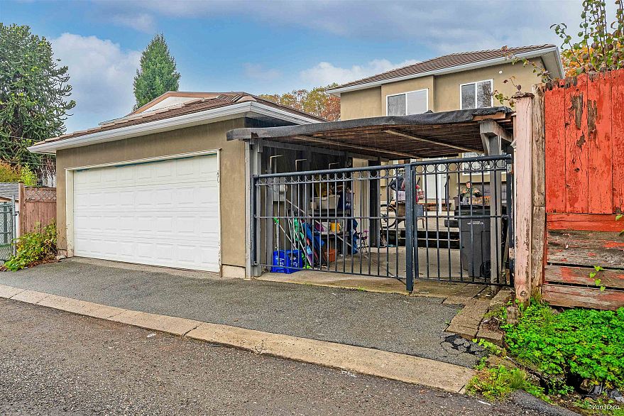 3576 E Georgia Street