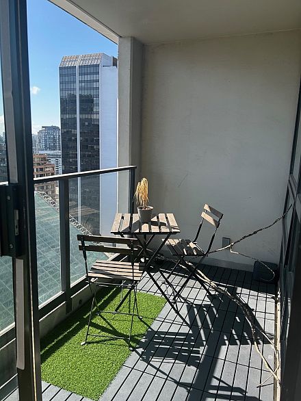 1802 938 Smithe Street