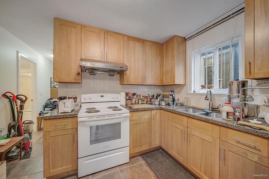 3576 E Georgia Street