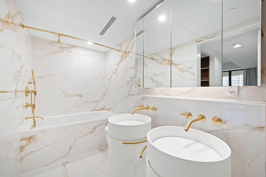 707 1033 Nelson Street