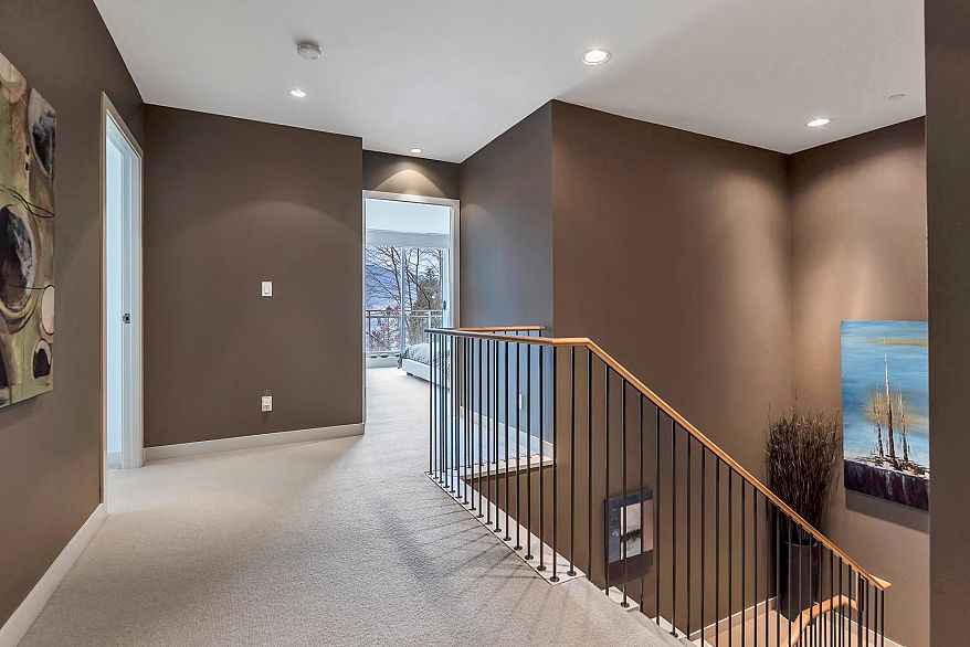 101 1139 W Cordova Street