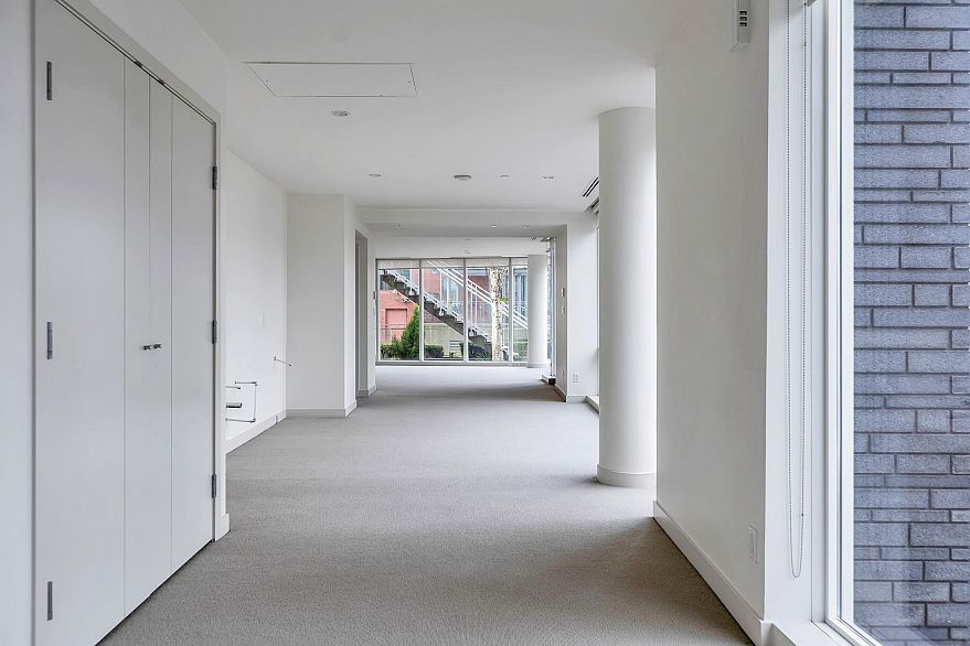 101 1139 W Cordova Street